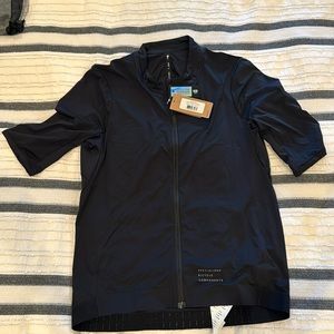 NWT men’s Specialized bicycle training shirt. Size L